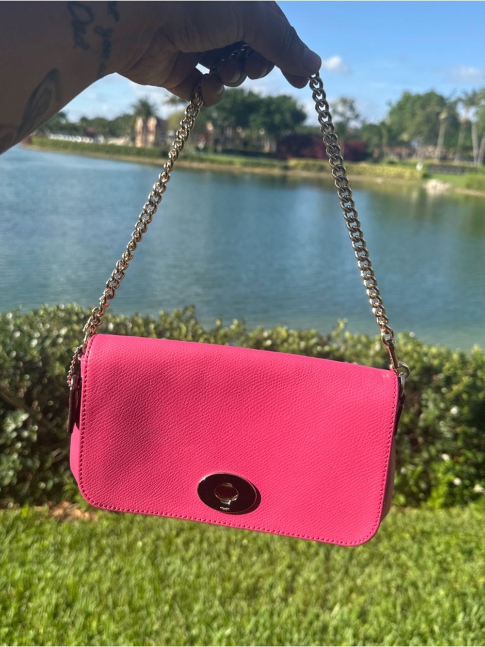 Pink Coach Bag Gold Hardware - Picture 4 of 10